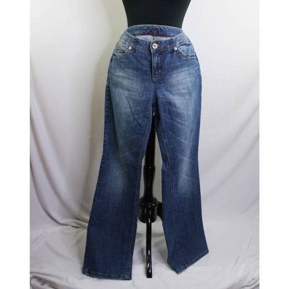Tommy Hilfiger Jeans Boot Cut Embroidery Mid Rise 32" Waist - Picture 1 of 3